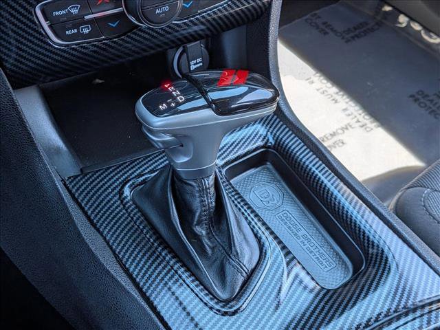 Used 2015 Dodge Charger SXT image 12