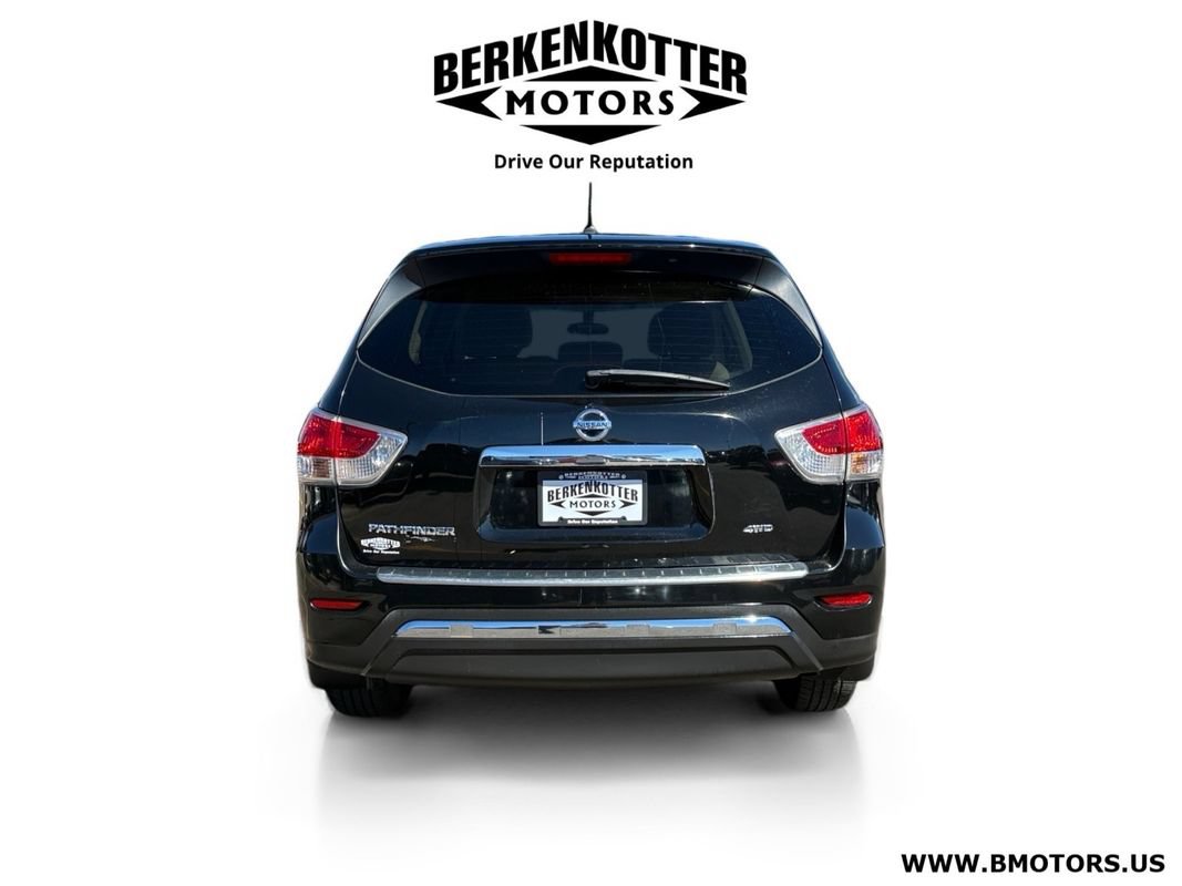 Used 2013 Nissan Pathfinder S AWD/4WD image 4