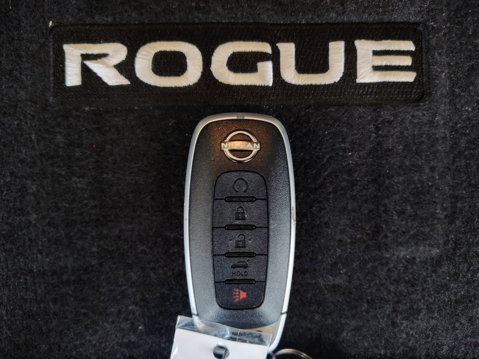Certified 2026 Nissan Rogue SV FWD image 29