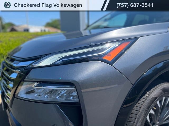 Used 2024 Nissan Rogue Platinum AWD/4WD image 12