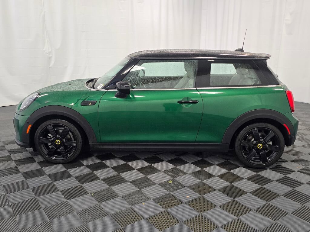 Used 2023 MINI Cooper SE image 2