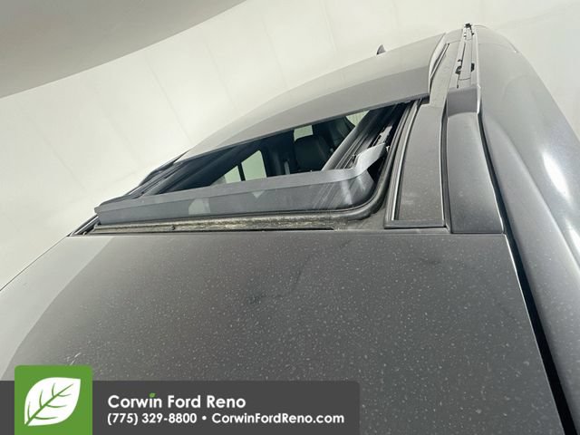 Used 2023 Land Rover Defender 110 X-Dynamic SE AWD/4WD image 25
