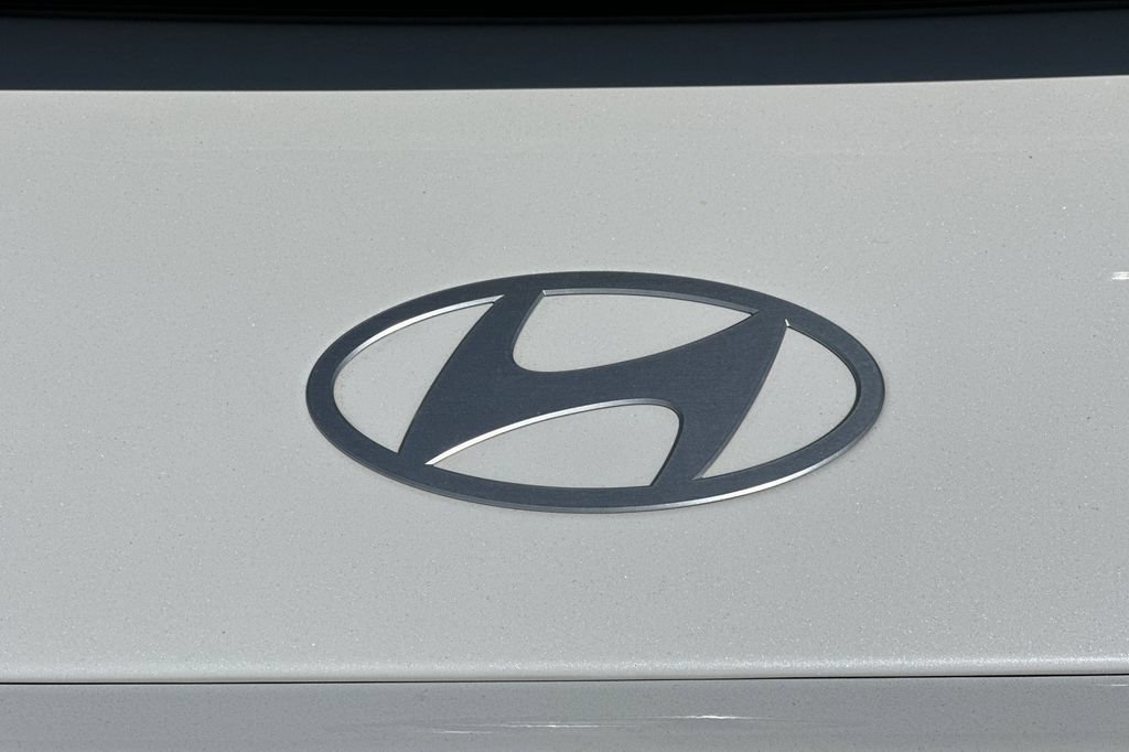 Used 2024 Hyundai Ioniq 6 SE RWD image 31