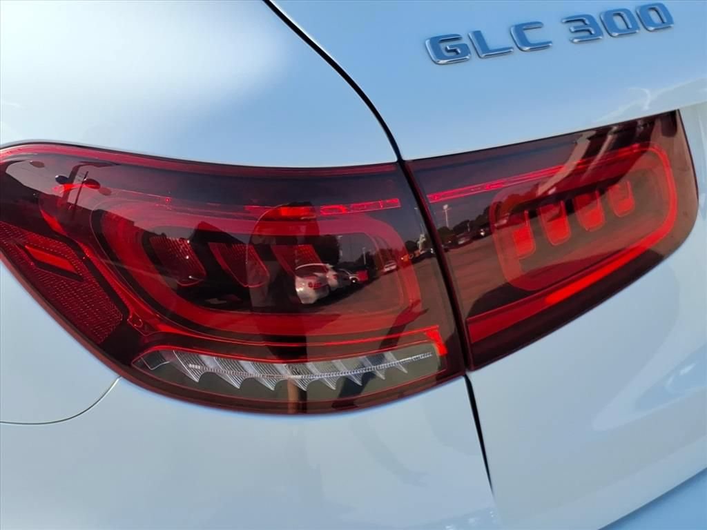 Used 2021 Mercedes-Benz GLC 300 image 12