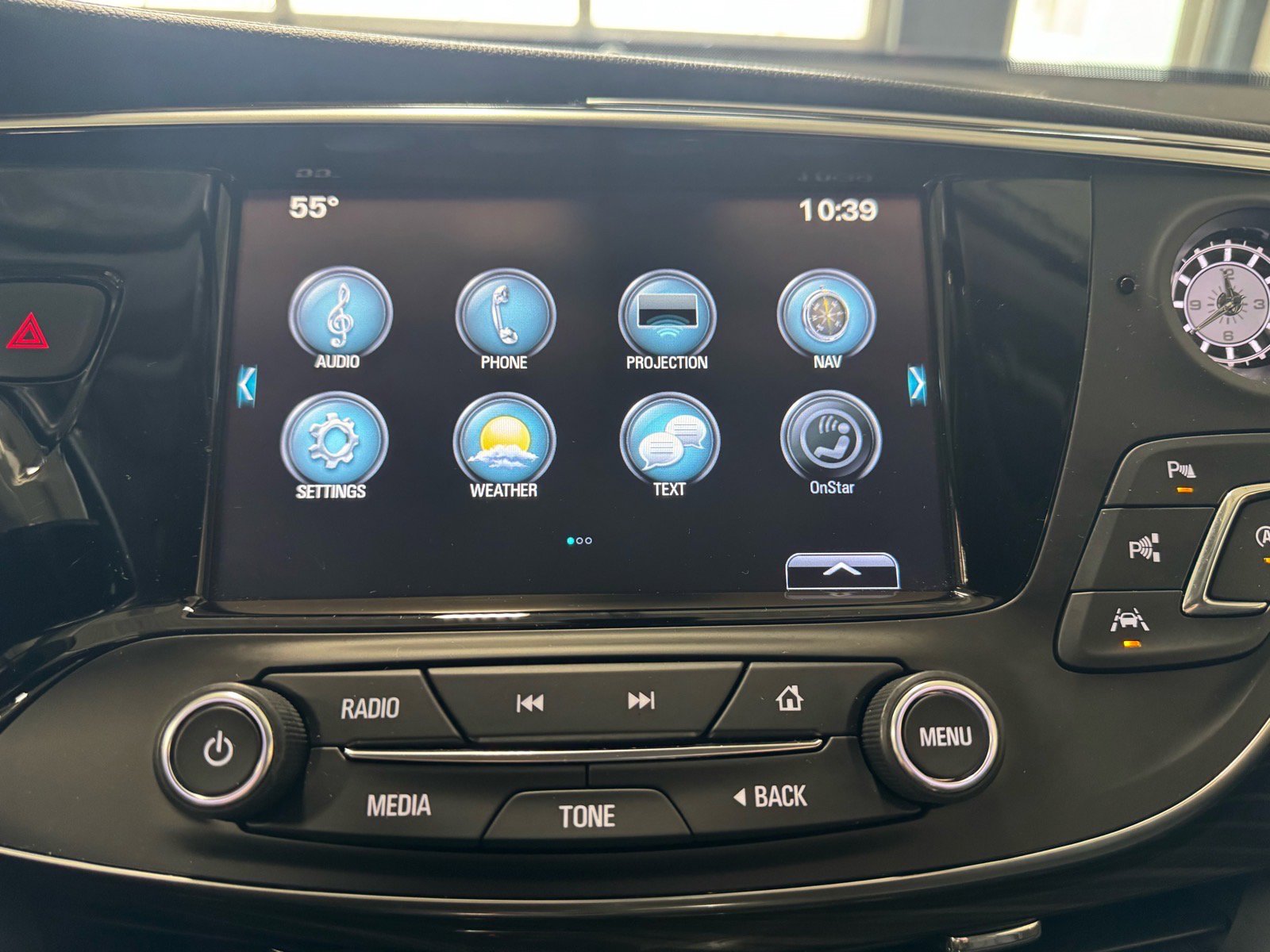 Used 2019 Buick Envision Premium w/ Driver Confidence Package image 22