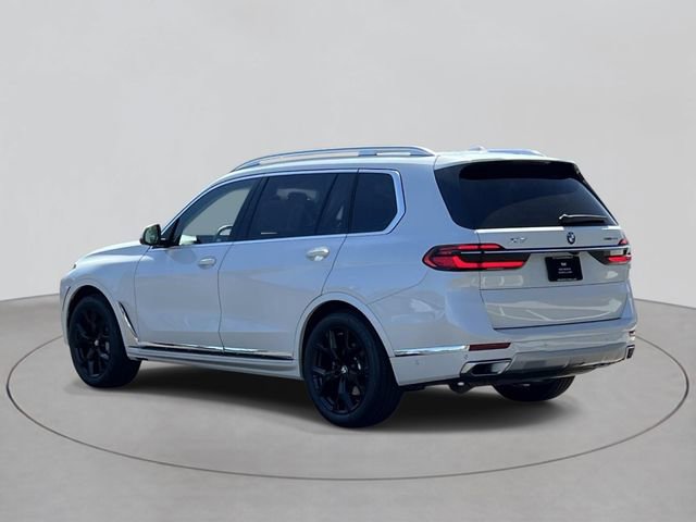 Used 2024 BMW X7 xDrive40i w/ Executive Package AWD/4WD image 3