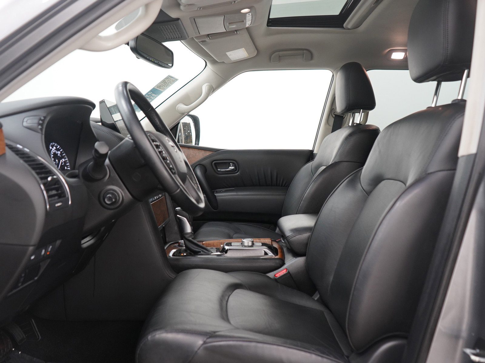 Used 2024 Nissan Armada SL image 27