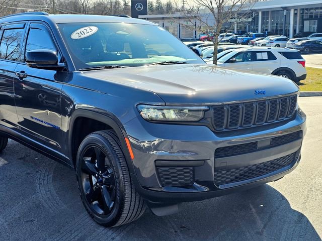 Used 2023 Jeep Grand Cherokee L Altitude image 2