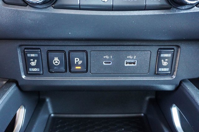 Used 2024 Nissan Frontier SV w/ SV Convenience Package image 22