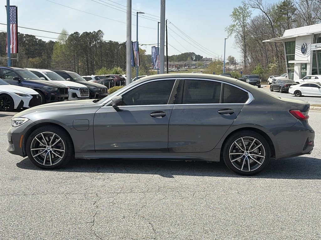 Used 2021 BMW 330e xDrive w/ Premium Package image 22