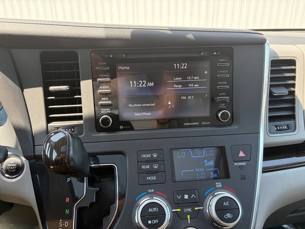 Used 2018 Toyota Sienna XLE w/ Carpet Mat Package FWD image 39
