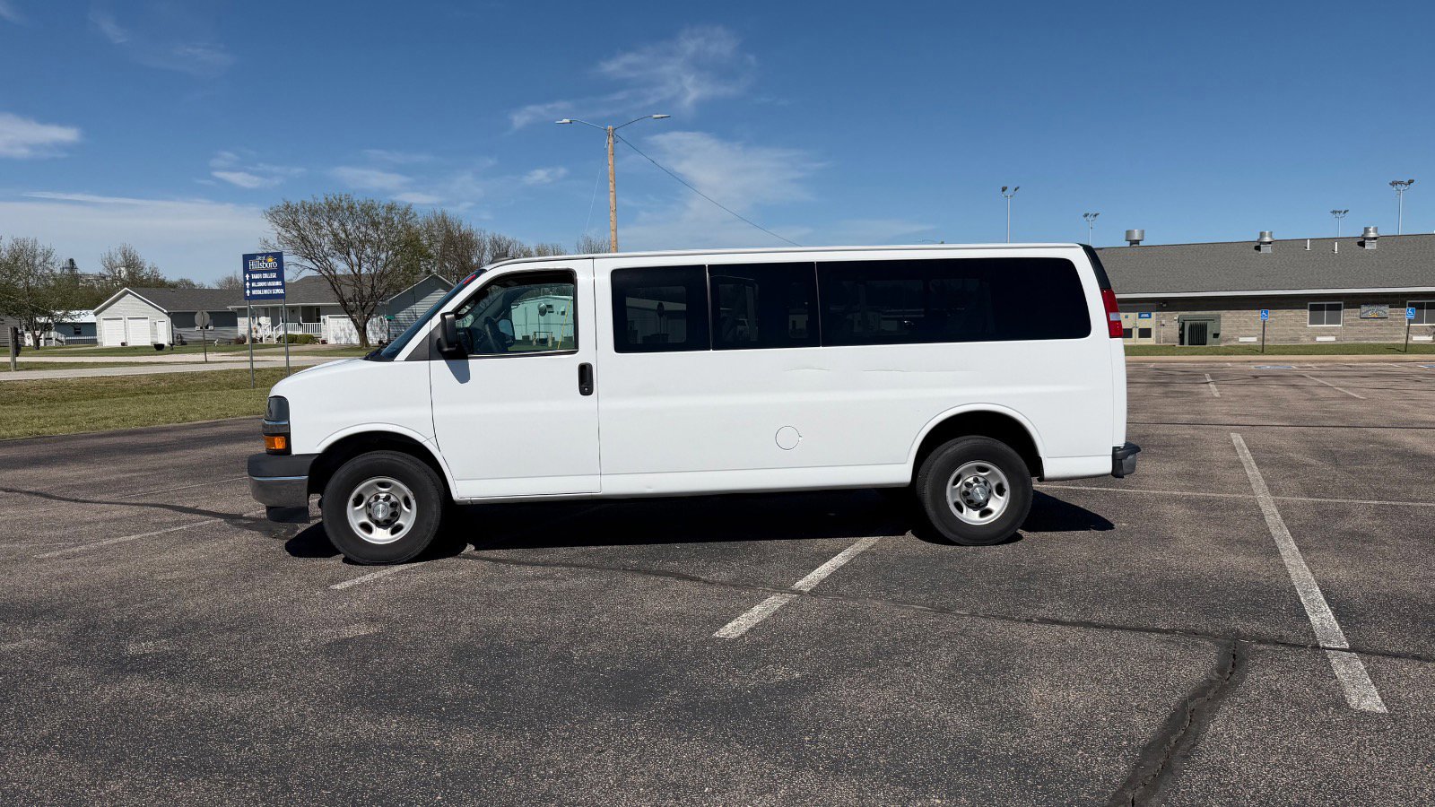 Used 2019 Chevrolet Express 3500 LT w/ LT Preferred Equipment Group RWD image 8
