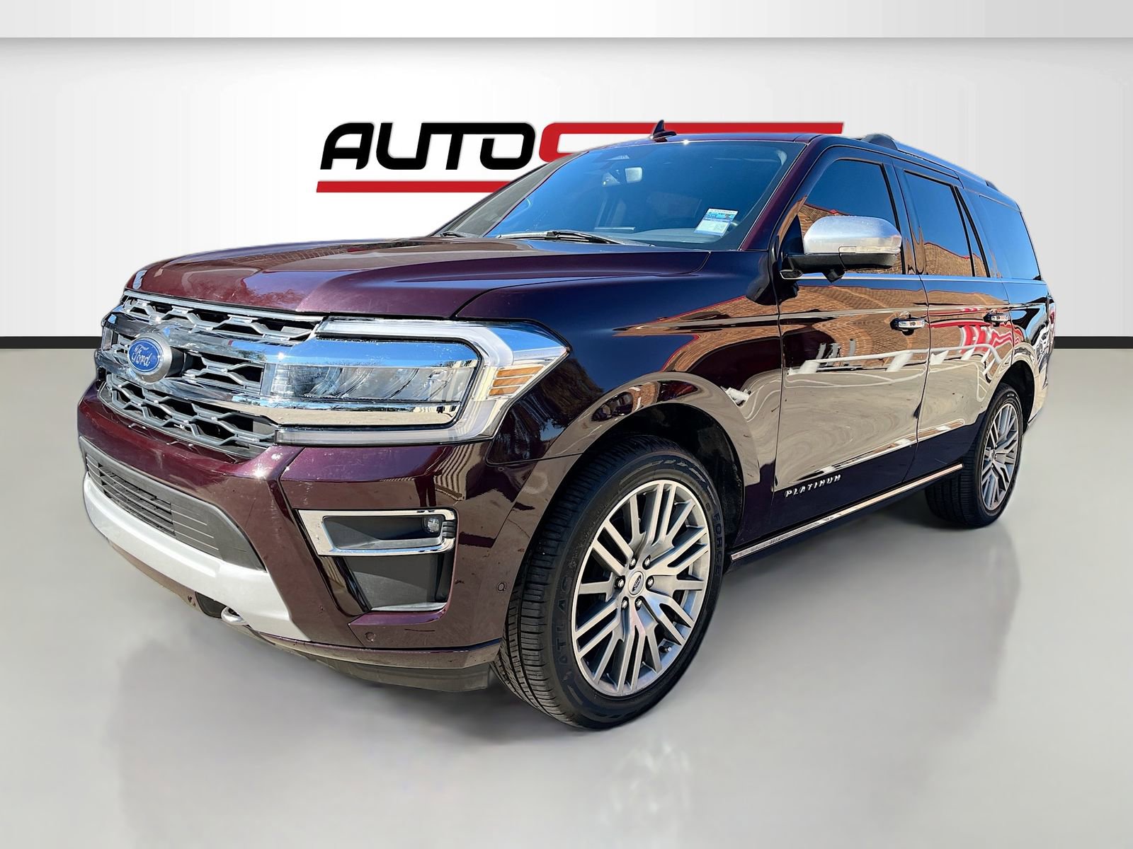 Used 2024 Ford Expedition Platinum AWD/4WD image 3