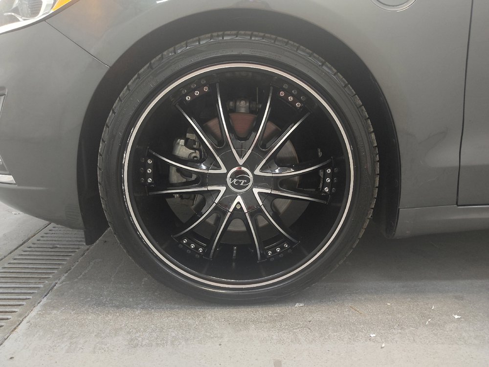 Used 2019 Ford Fusion Energi Titanium image 31