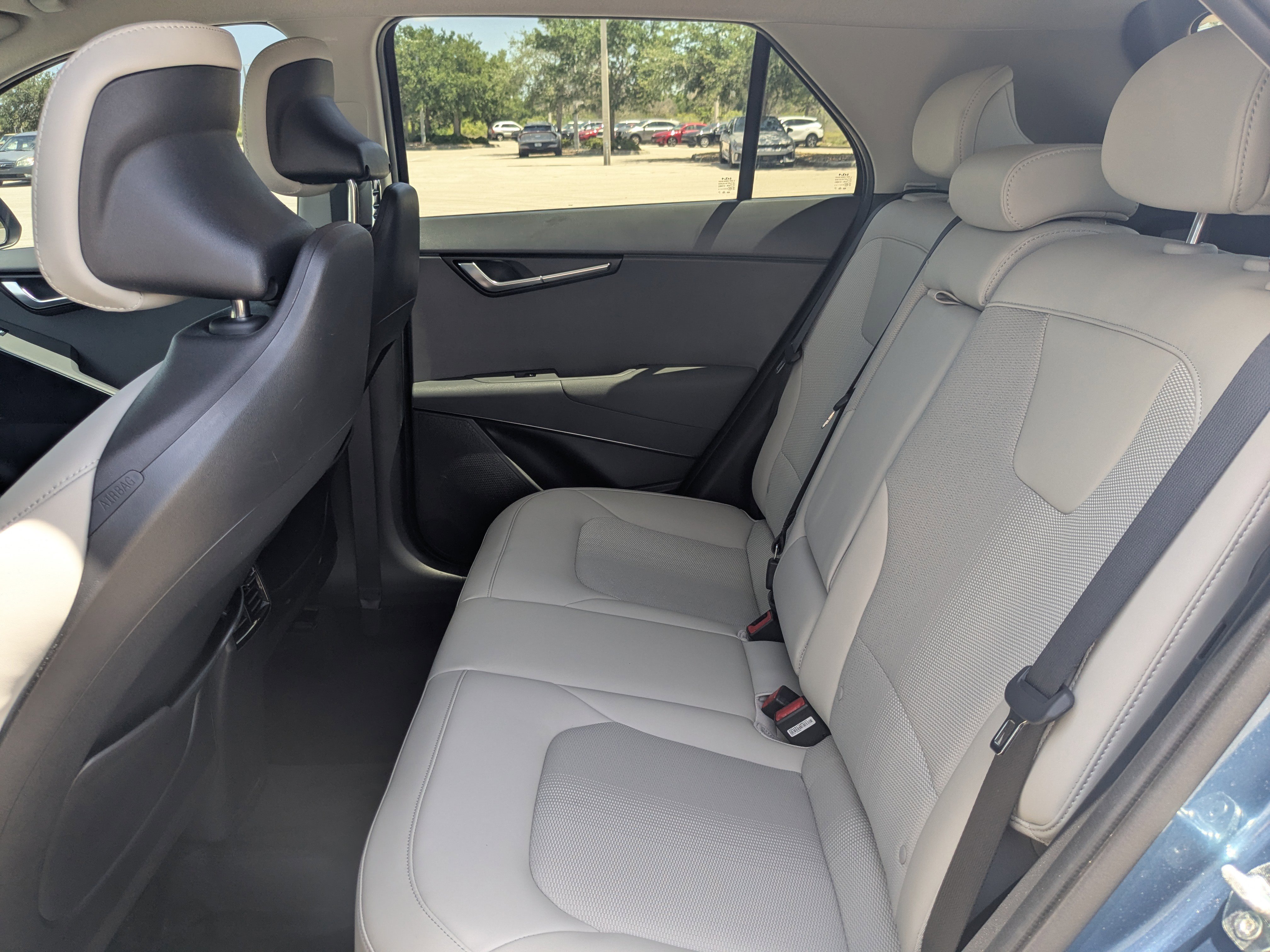 Certified 2024 Kia Niro EX FWD image 15