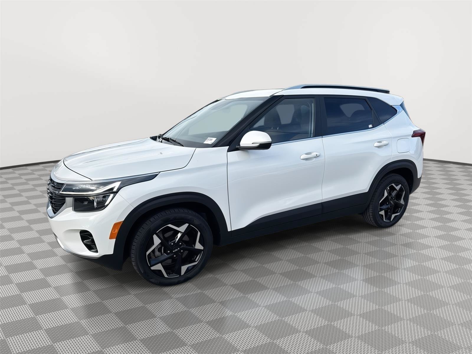 Used 2024 Kia Seltos EX