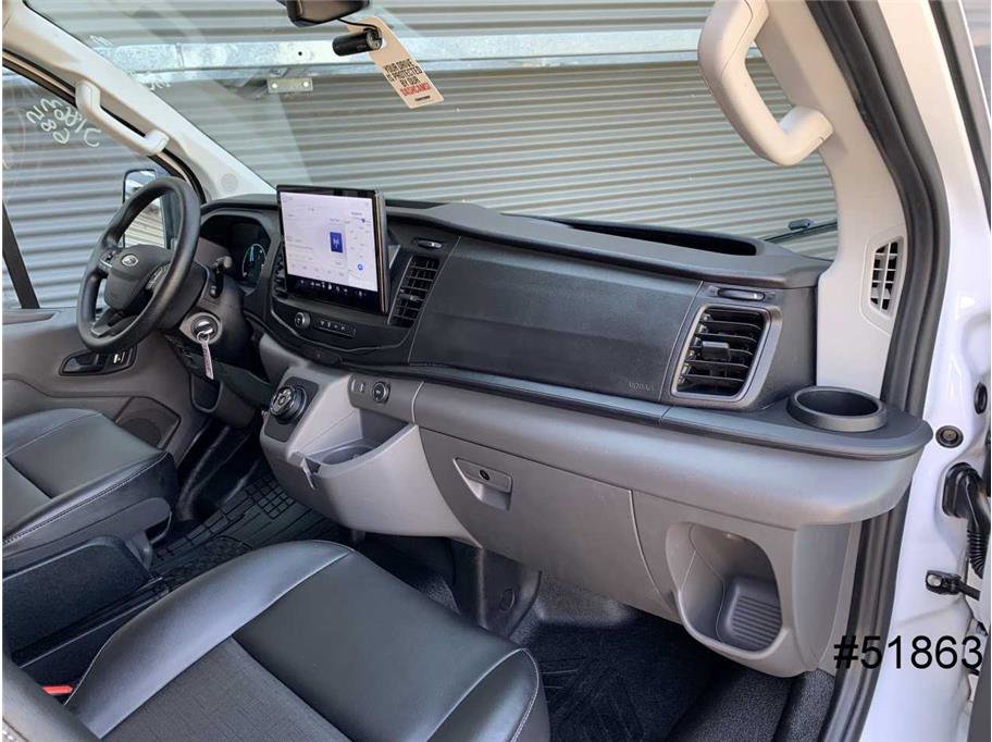 Used 2023 Ford E-Transit Low Roof image 27