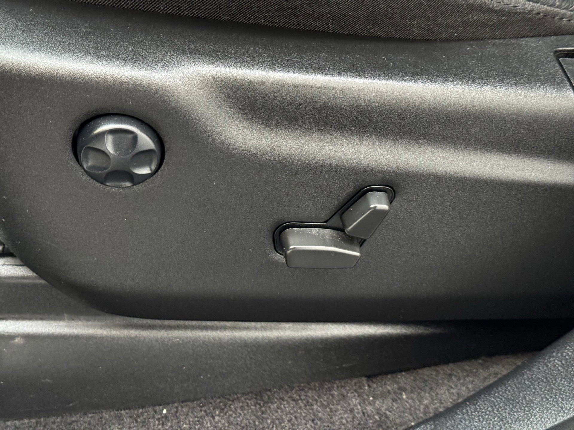 Used 2022 Jeep Grand Cherokee Altitude image 18