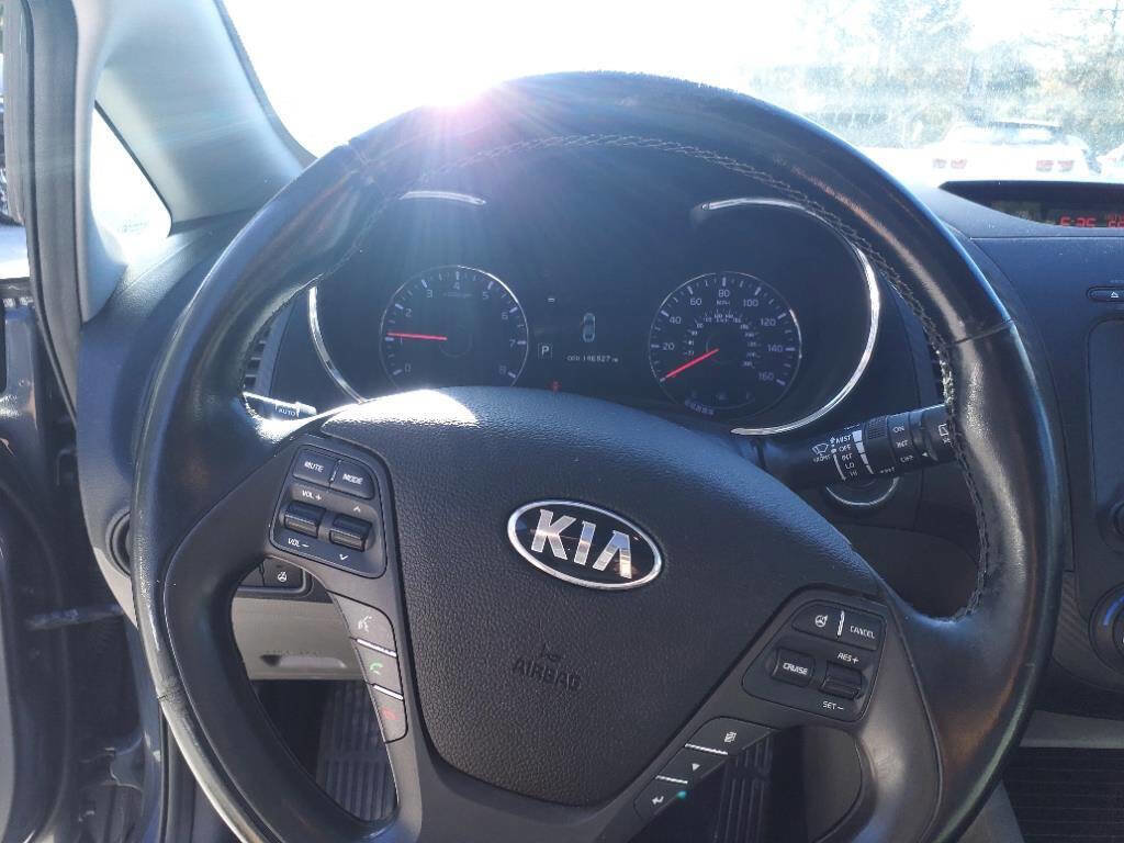 Used 2015 Kia Forte EX w/ EX Premium Package FWD image 21