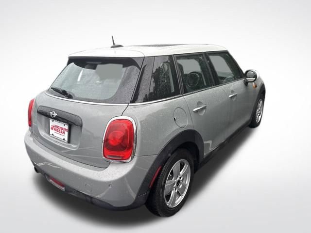 Used 2018 MINI Cooper 4-Door Hardtop FWD image 6