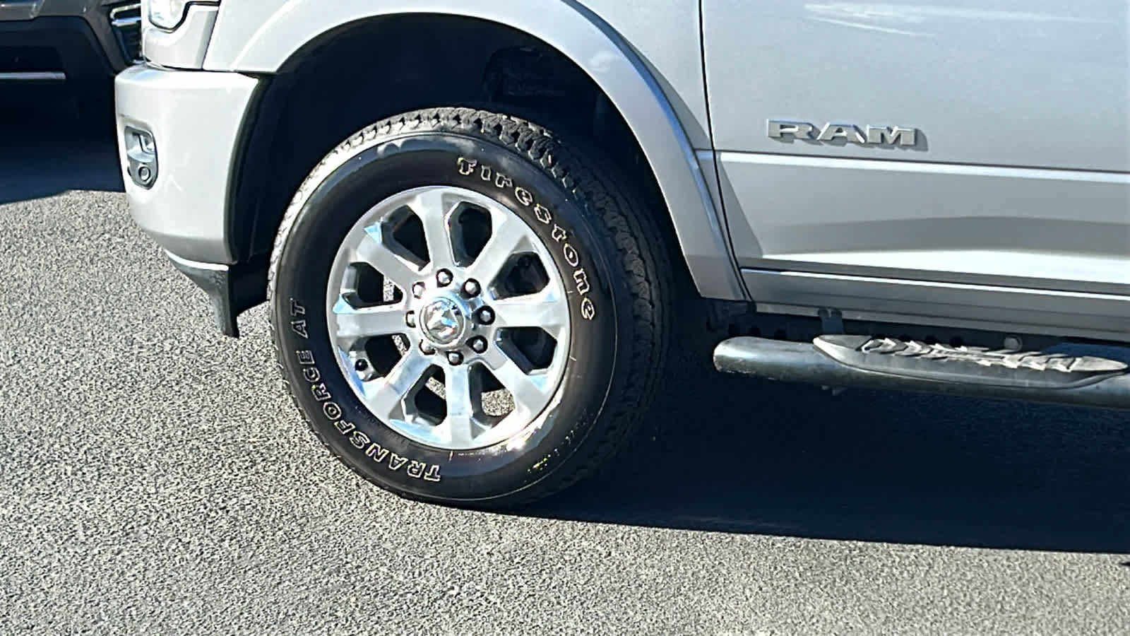 Used 2019 RAM 2500 Laramie AWD/4WD image 9