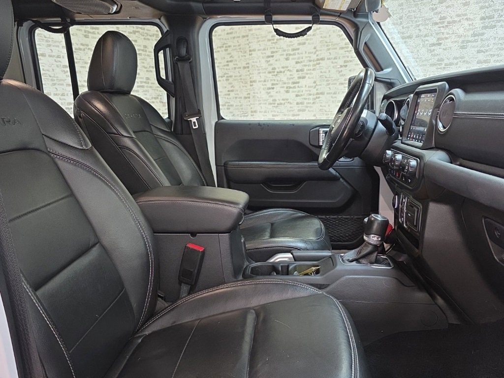 Used 2022 Jeep Wrangler Unlimited Sahara 4xe image 16