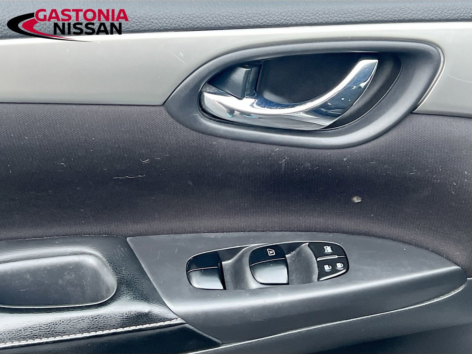 Used 2018 Nissan Sentra S image 22