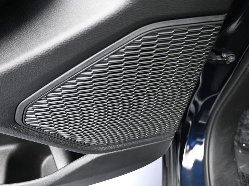 Used 2024 Jeep Grand Cherokee Limited w/ Black Appearance Package image 14