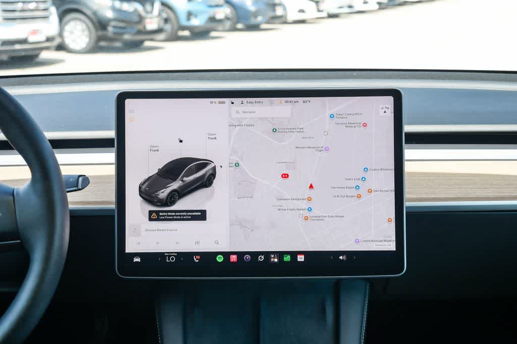 Used 2024 Tesla Model Y 2WD image 14