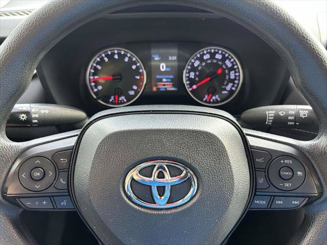 Certified 2022 Toyota RAV4 LE AWD/4WD image 25