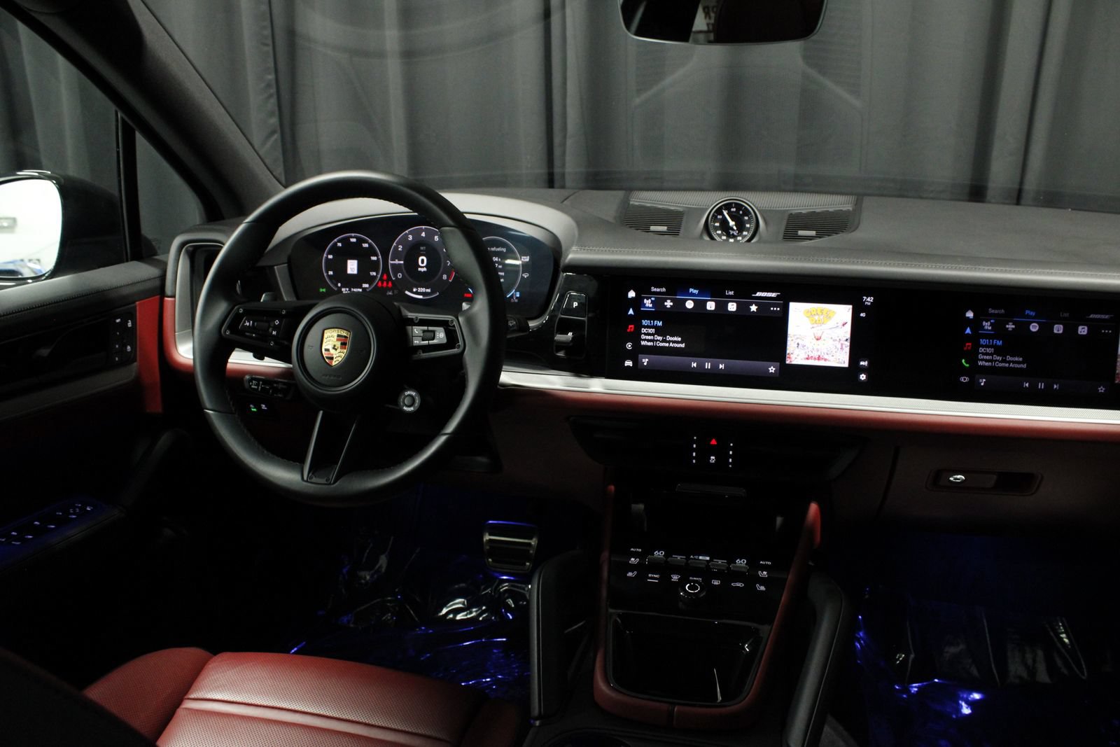 Certified 2024 Porsche Cayenne S AWD/4WD image 10