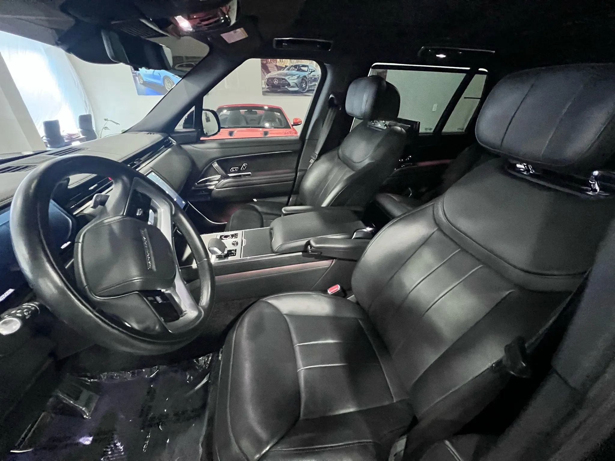 Used 2023 Land Rover Range Rover Long Wheelbase Autobiography image 12