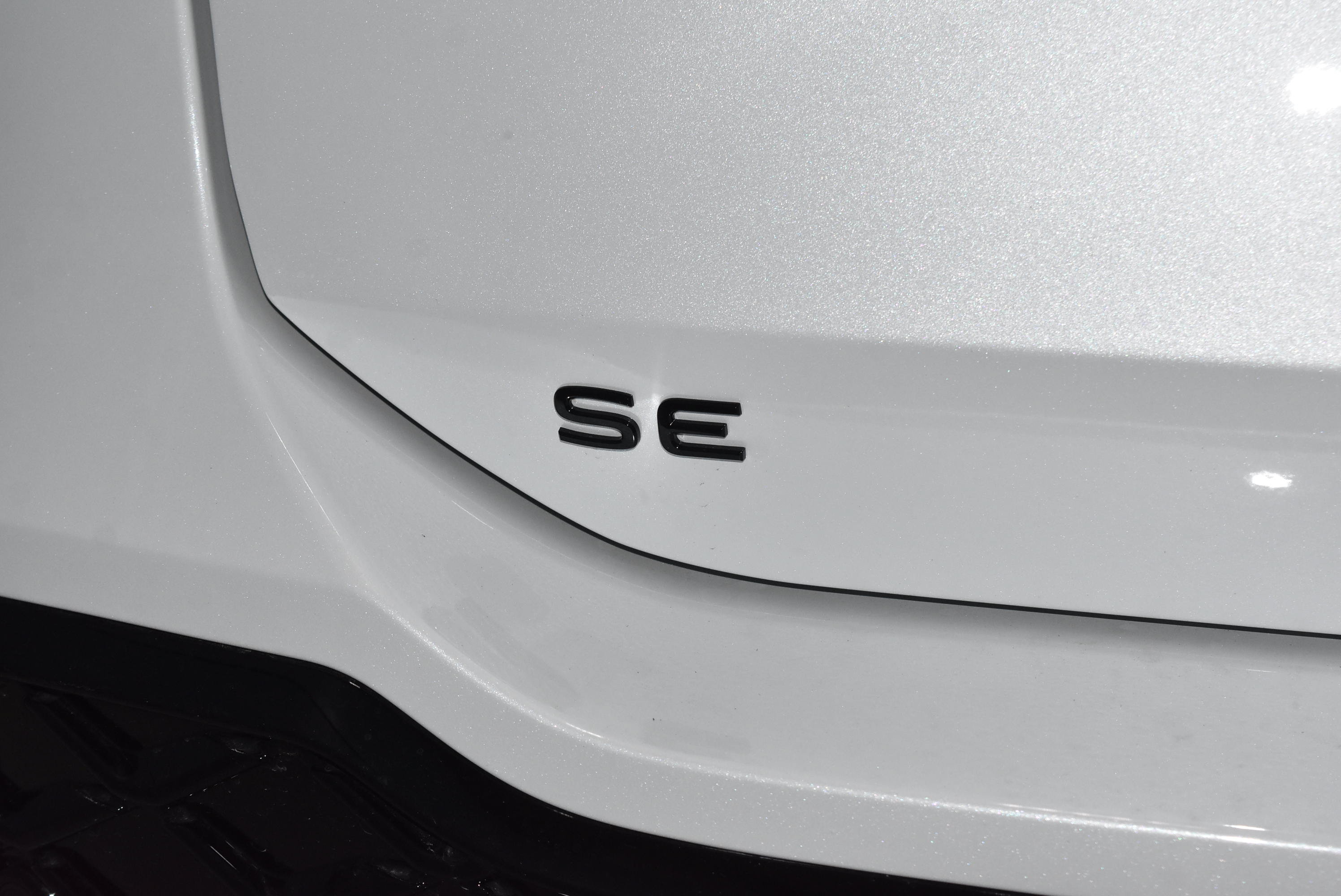 New 2026 Volkswagen Tiguan SE R-Line AWD/4WD image 23