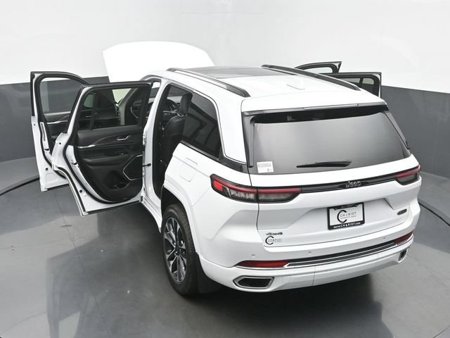 Used 2023 Jeep Grand Cherokee Overland AWD/4WD image 64