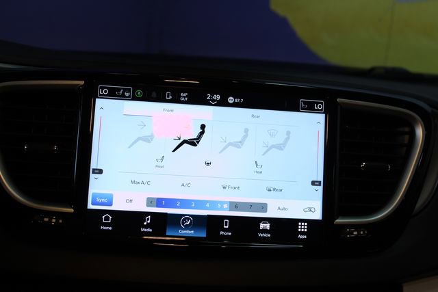 Used 2024 Chrysler Pacifica Touring-L FWD image 26