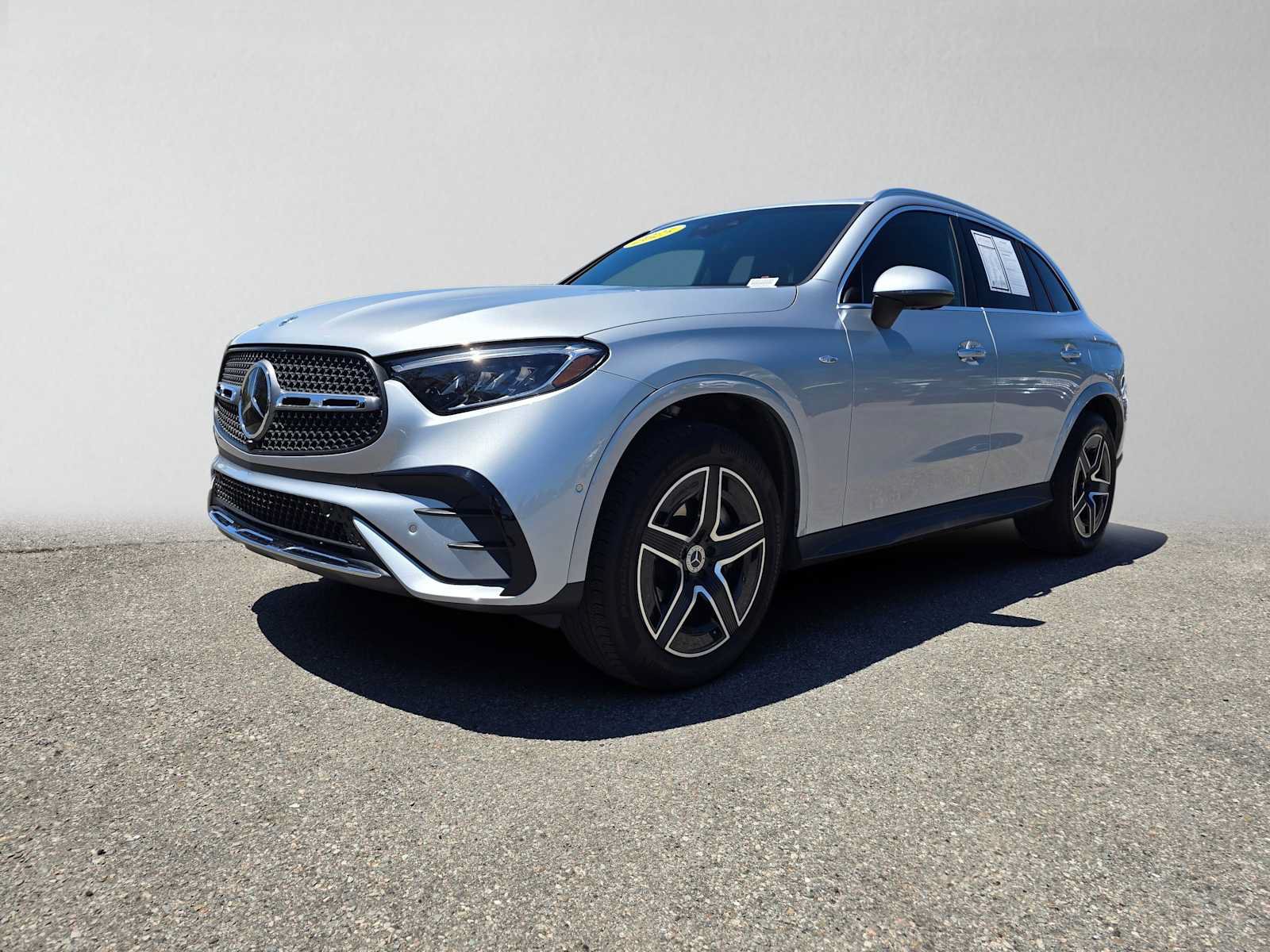 Used 2025 Mercedes-Benz GLC 350e 4MATIC image 7