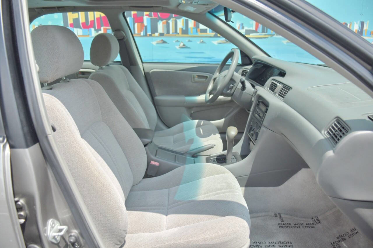 Used 2001 Toyota Camry XLE image 36