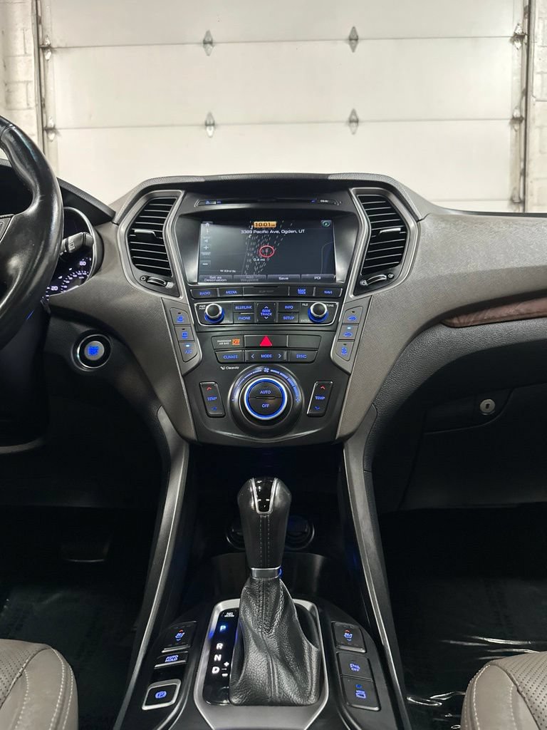 Used 2017 Hyundai Santa Fe Limited AWD/4WD image 27