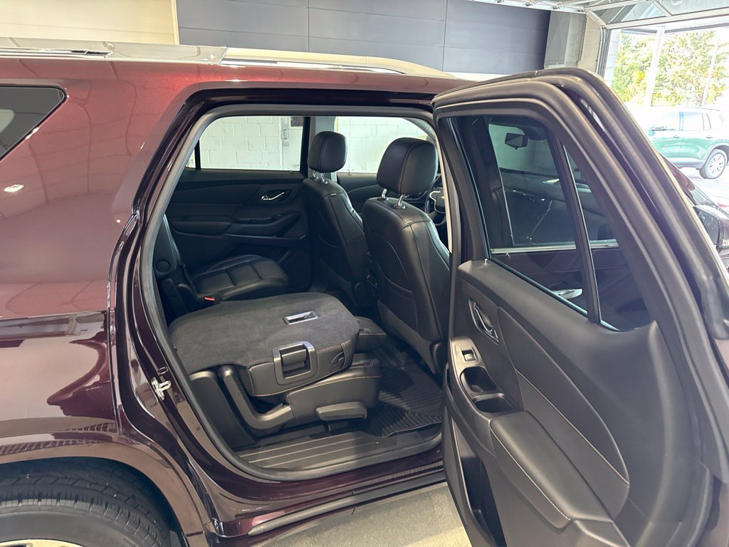 Used 2018 Chevrolet Traverse Premier AWD/4WD image 17