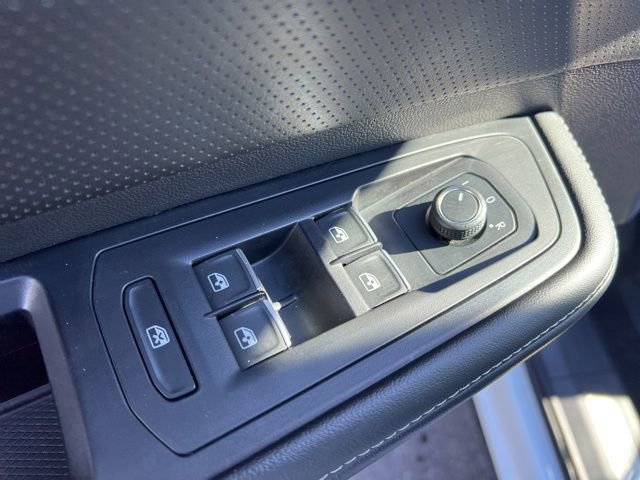 Used 2024 Volkswagen Atlas SE image 26