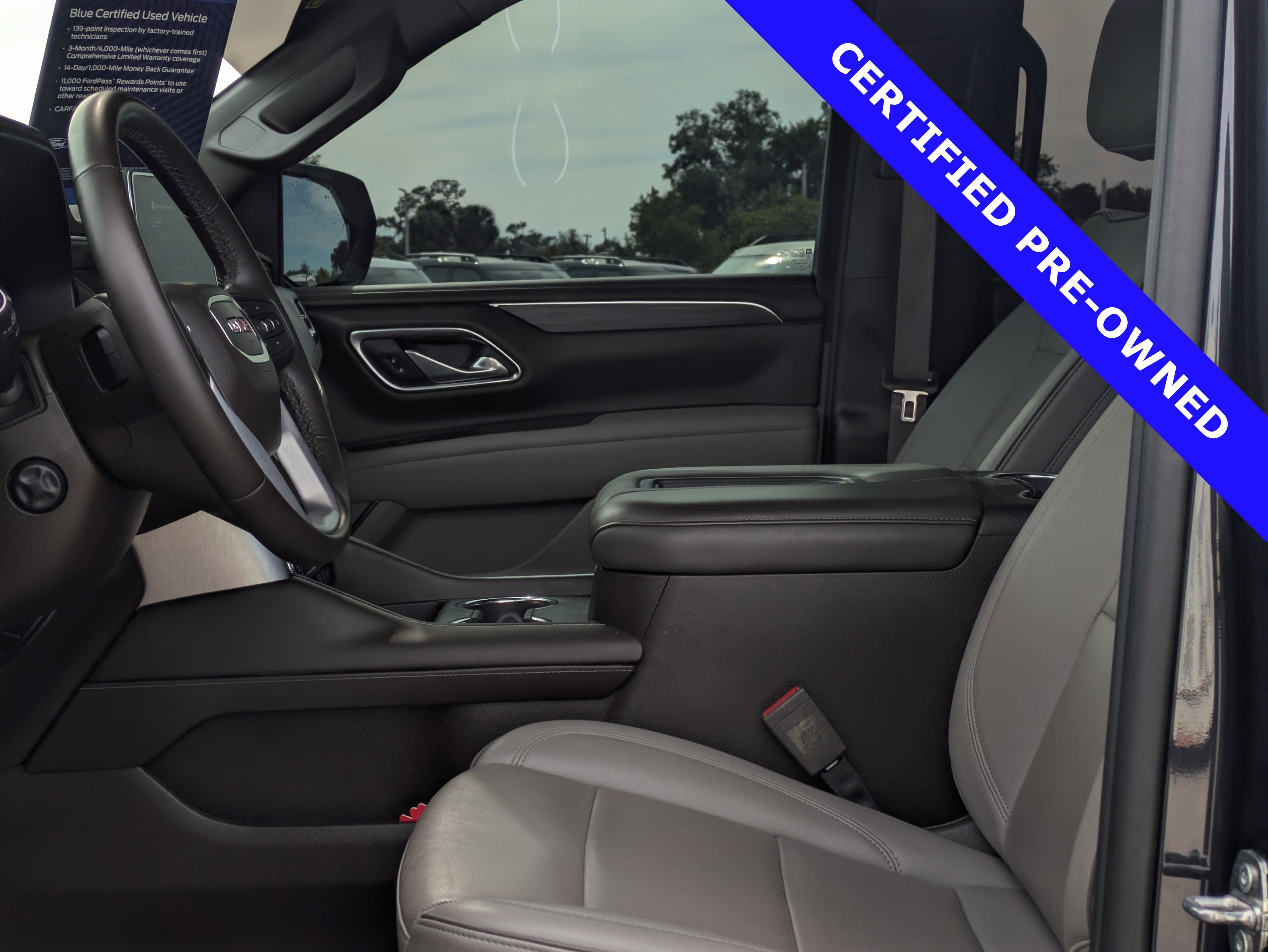 Used 2023 GMC Yukon SLT w/ SLT Luxury Package image 22