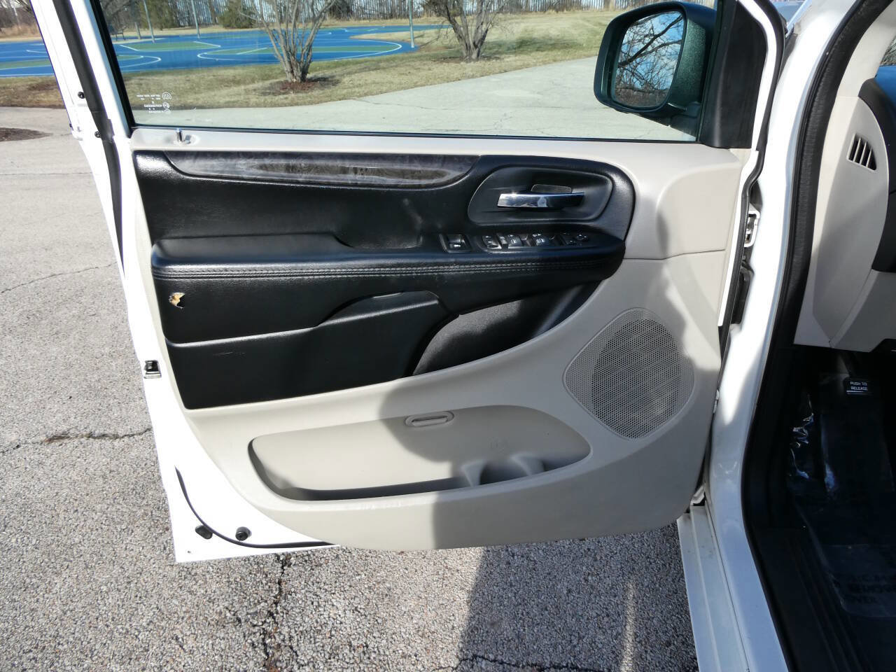 Used 2015 Dodge Grand Caravan SE w/ Quick Order Package 29E SE image 21