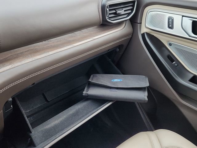 Used 2020 Ford Explorer Platinum w/ Premium Technology Package image 51