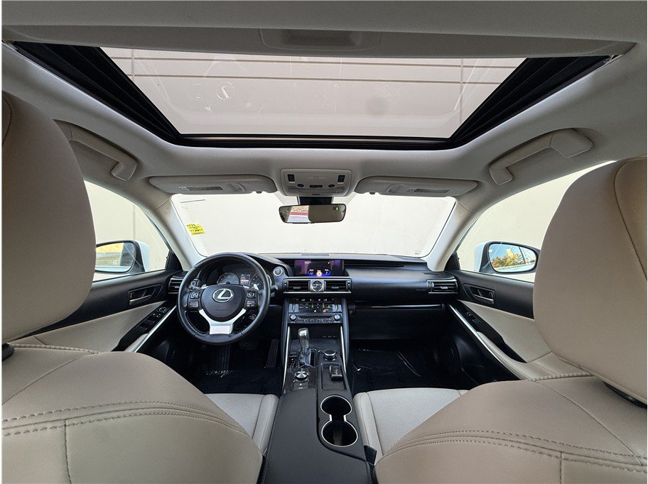Used 2017 Lexus IS 200t RWD image 21