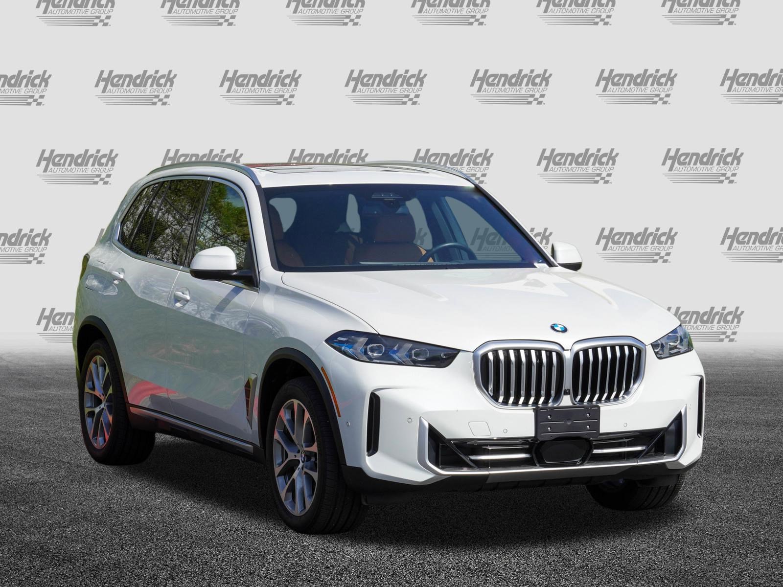 Certified 2025 BMW X5 xDrive40i AWD/4WD image 2