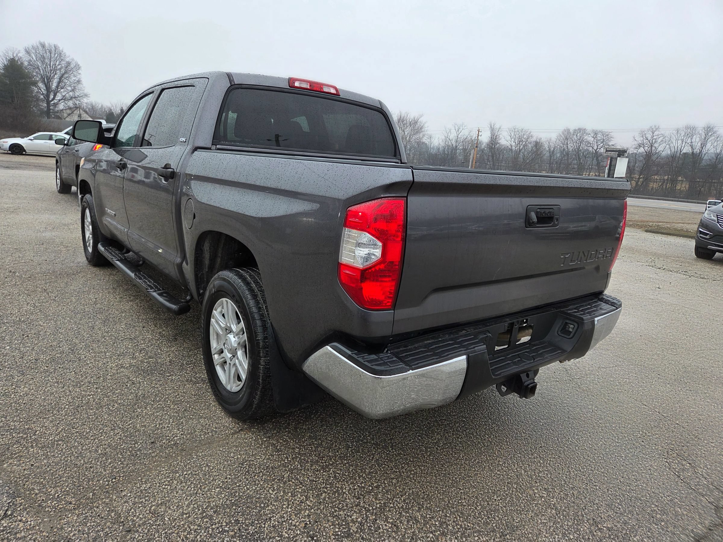 Used 2017 Toyota Tundra SR5 w/ SR5 Upgrade Package RWD image 4