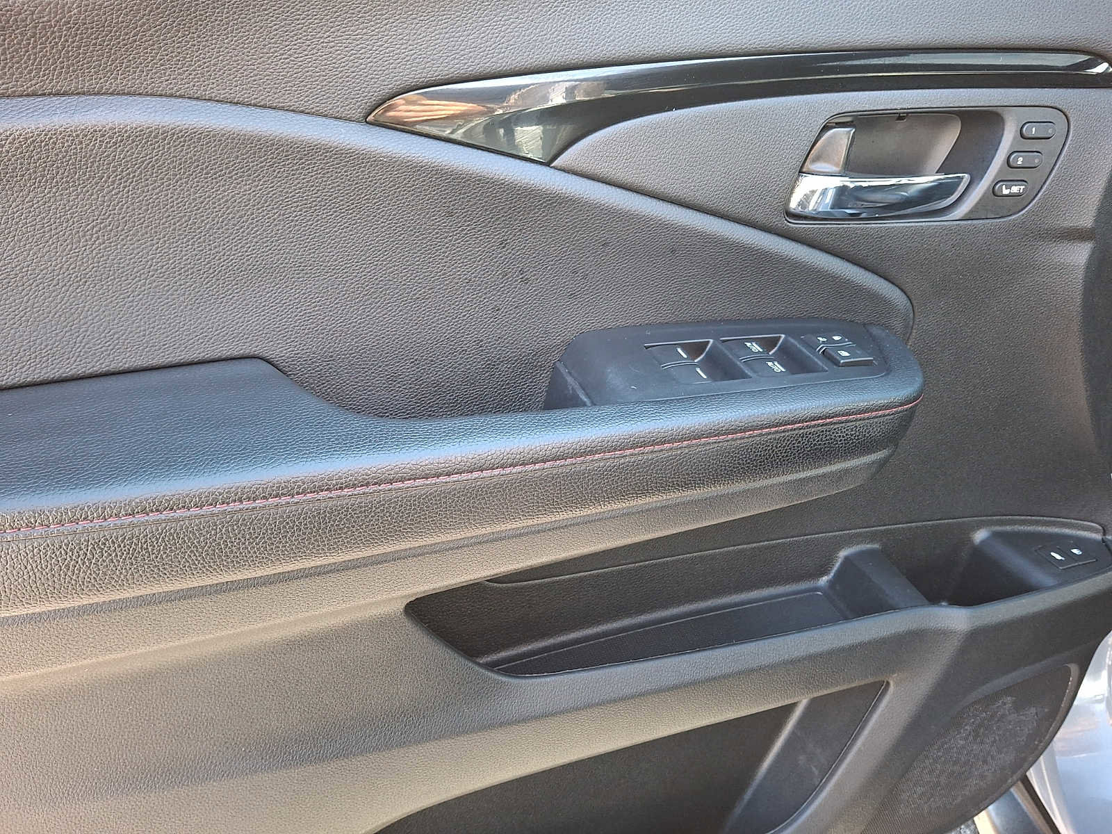 Used 2022 Honda Pilot Black Edition image 10