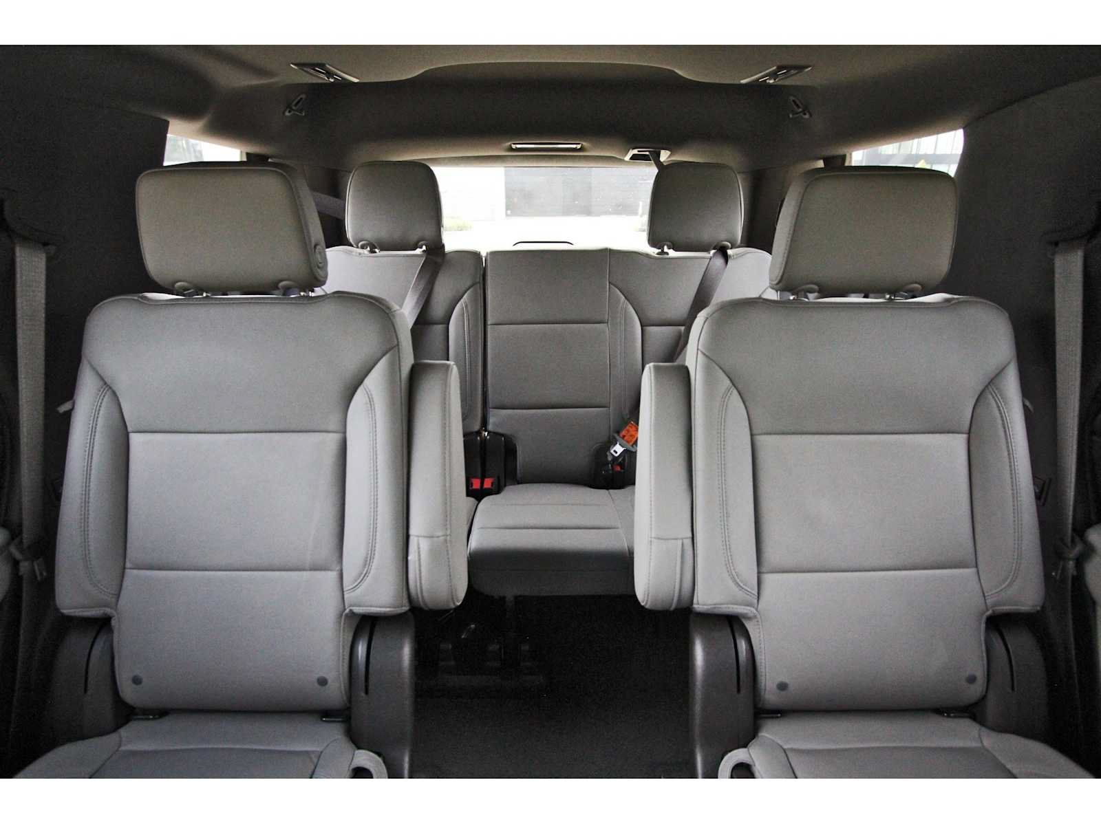 Used 2023 Chevrolet Tahoe Z71 w/ Luxury Package AWD/4WD image 11