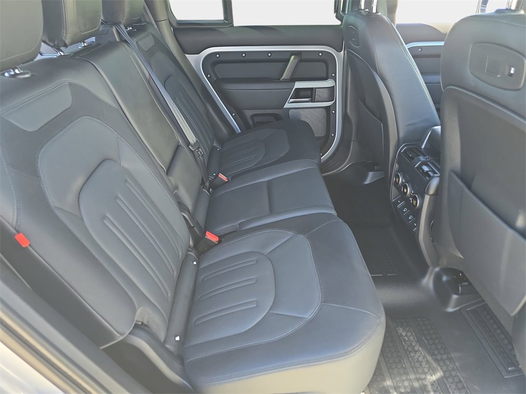 Certified 2021 Land Rover Defender 110 X-Dynamic HSE image 11
