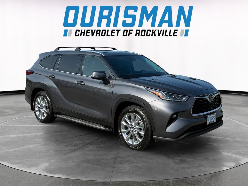 Used 2022 Toyota Highlander Limited